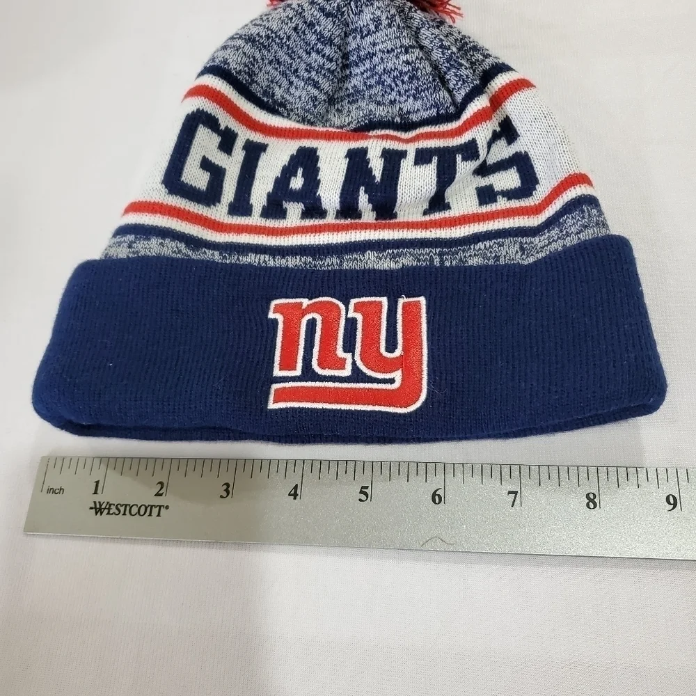 New York Giants Beanie One Size Blue Red NFL Football Embroidered Pom Pom Knit